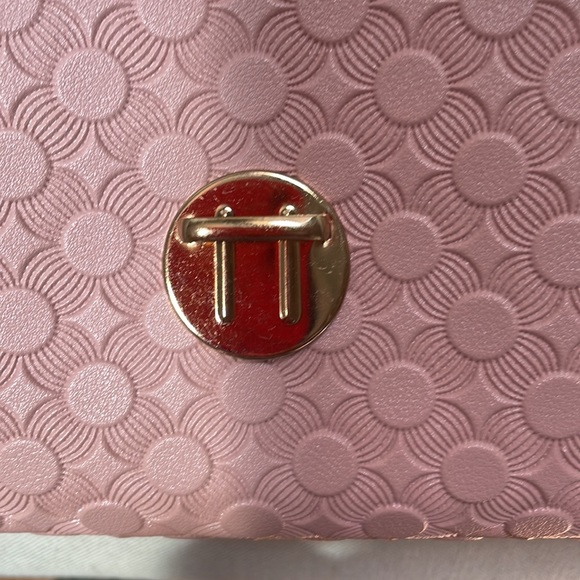 MINI TEXTURED PUSH LOCK PINK CROSSBODY BAG - Picture 10 of 15